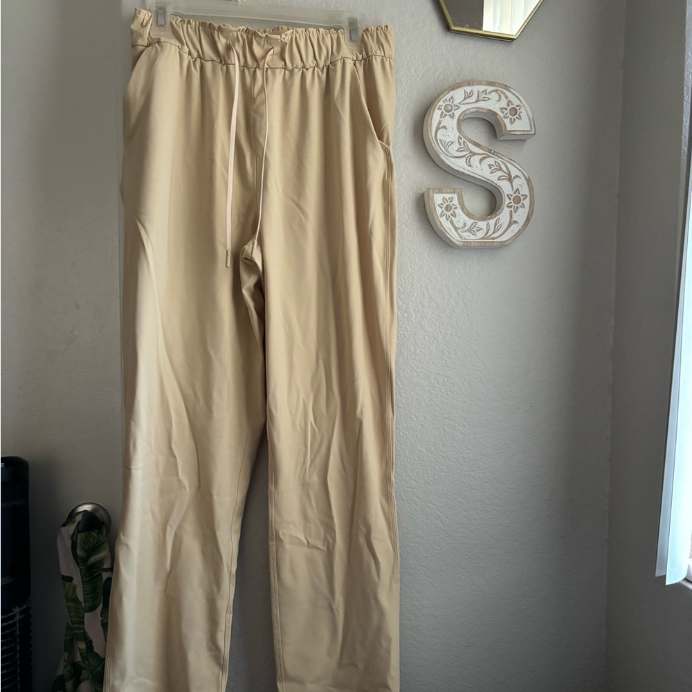 Lululemon pants